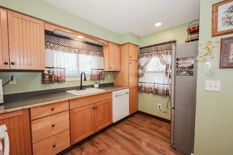 7 Grenier Boulevard Londonderry NH 03053