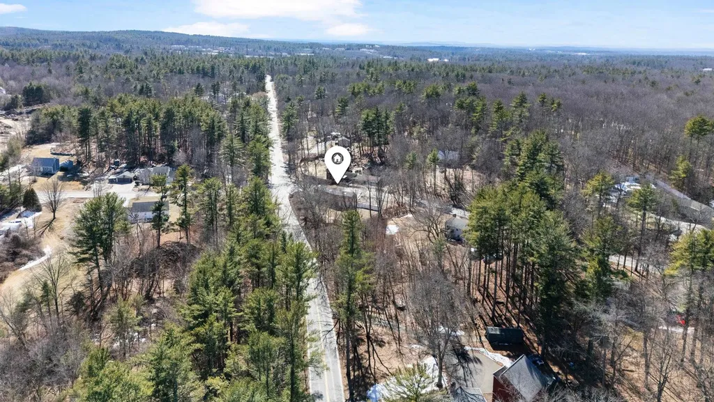 66 Old Derry Road Londonderry NH 03053
