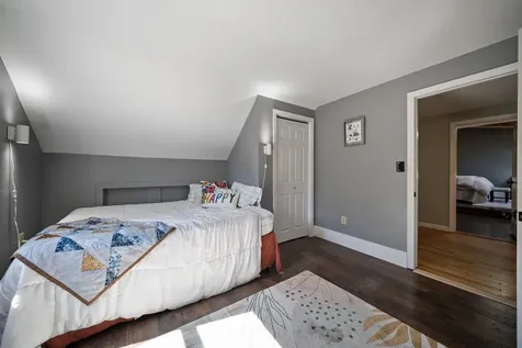 66 Old Derry Road Londonderry NH 03053