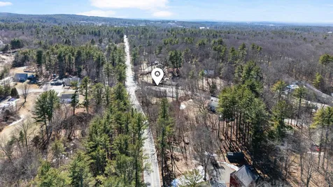 66 Old Derry Road Londonderry NH 03053