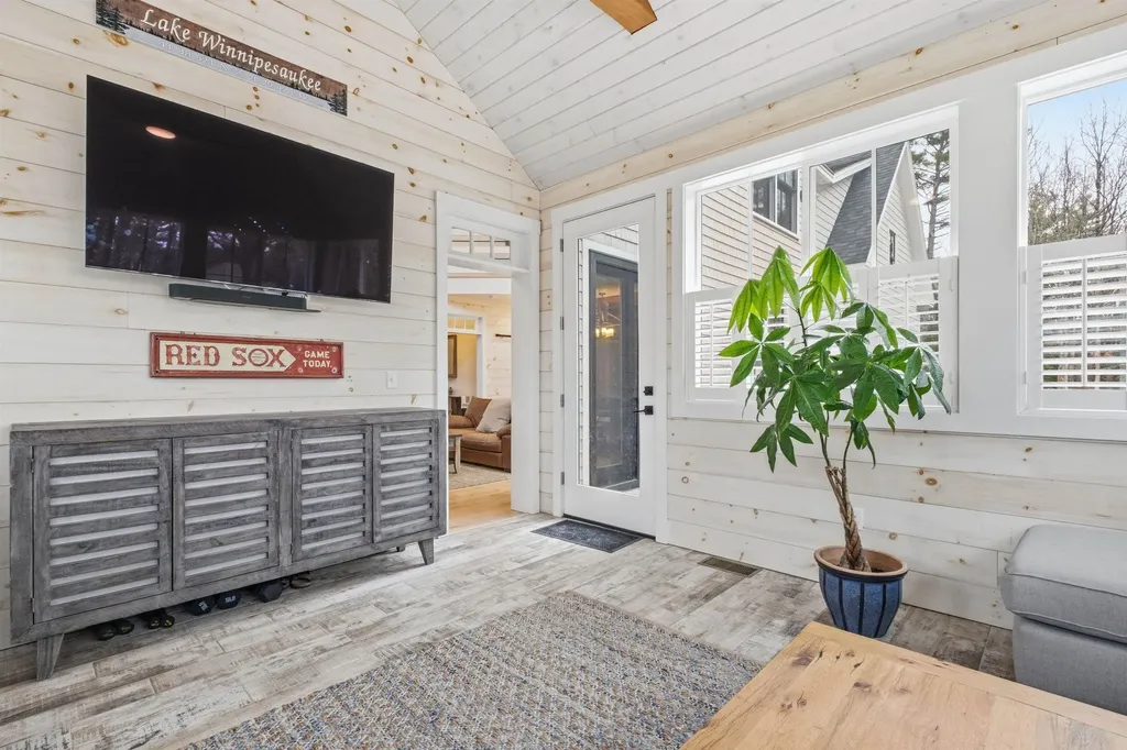 32 Mountain Shadows Drive Tuftonboro NH 03816
