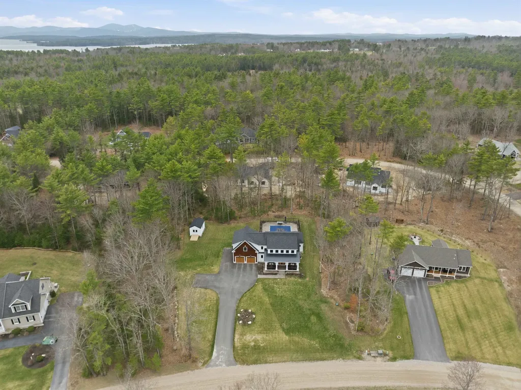32 Mountain Shadows Drive Tuftonboro NH 03816