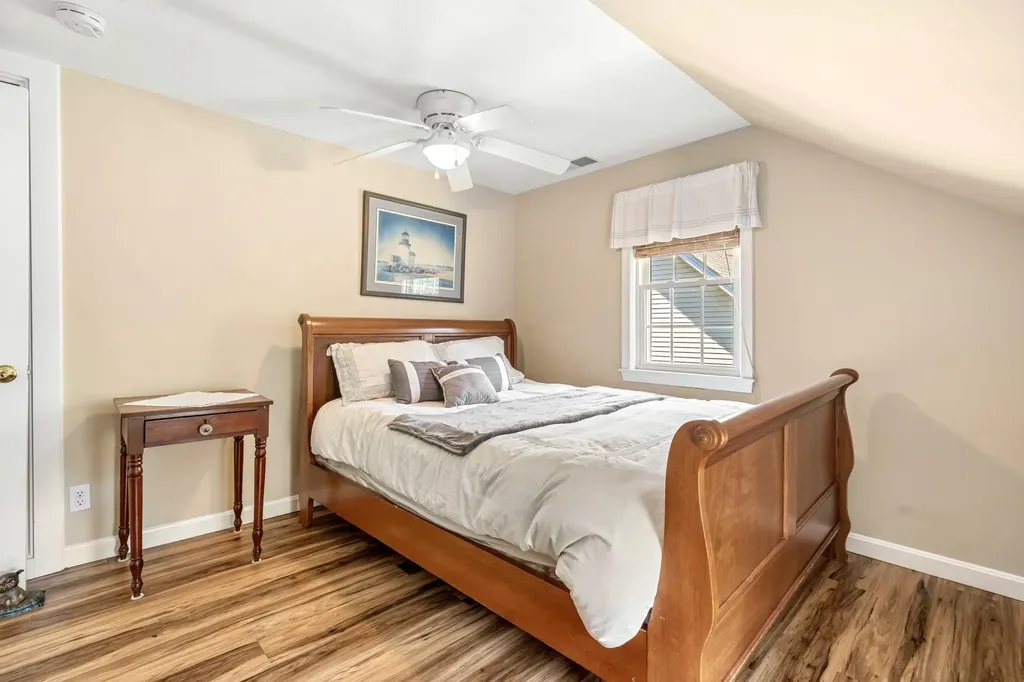 20 Gilcreast Drive Litchfield NH 03052