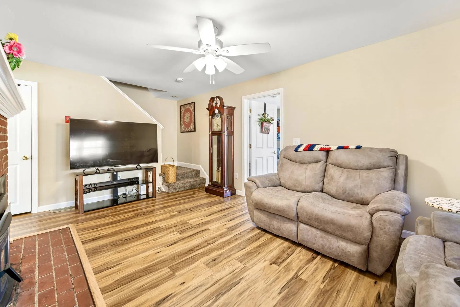 20 Gilcreast Drive Litchfield NH 03052