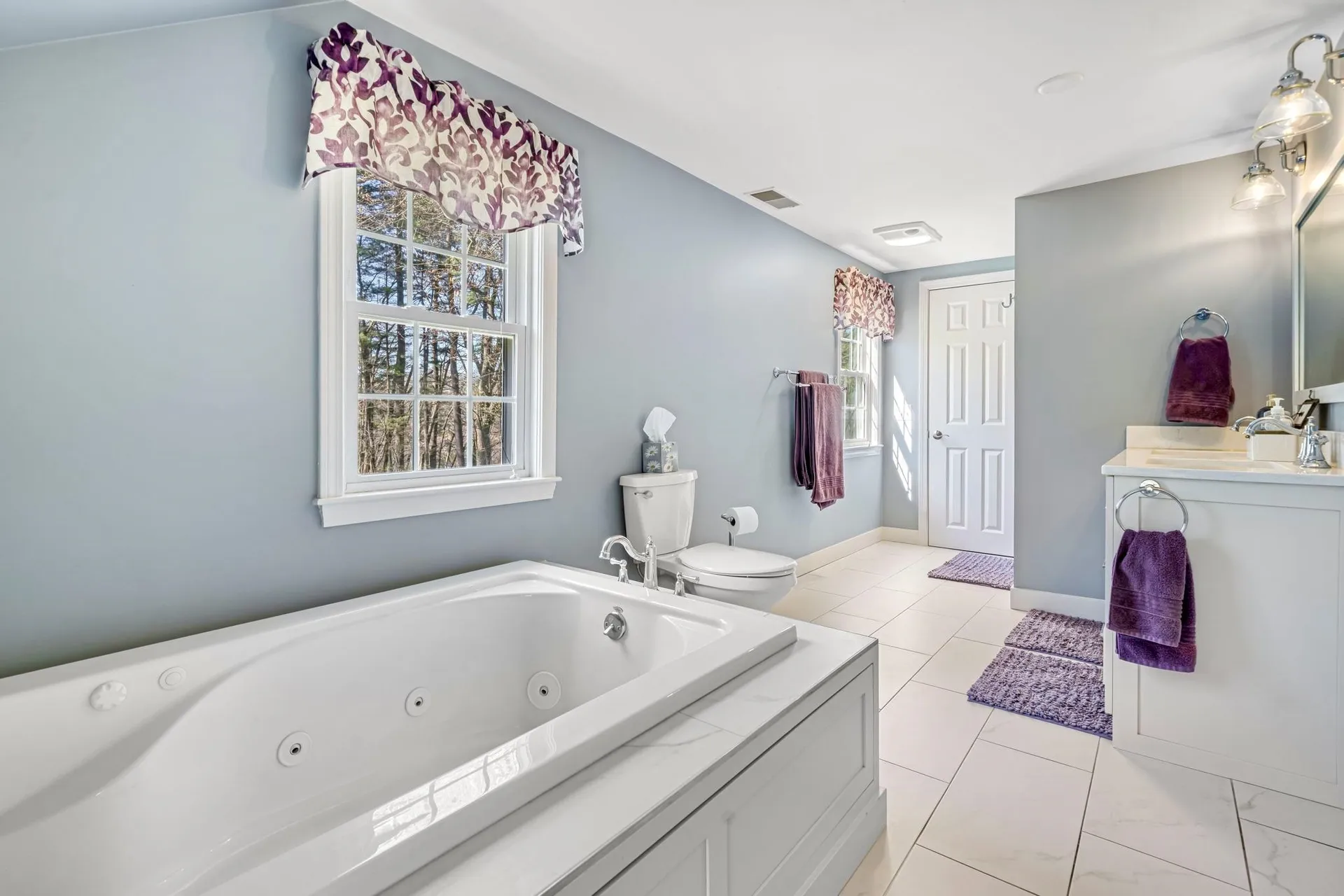 20 Gilcreast Drive Litchfield NH 03052