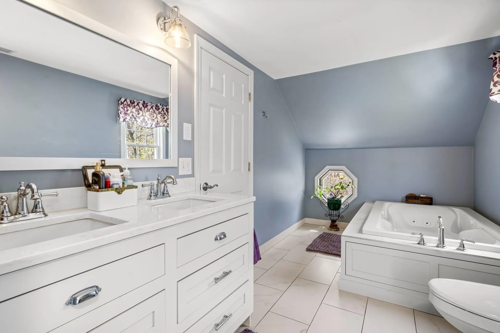 20 Gilcreast Drive Litchfield NH 03052