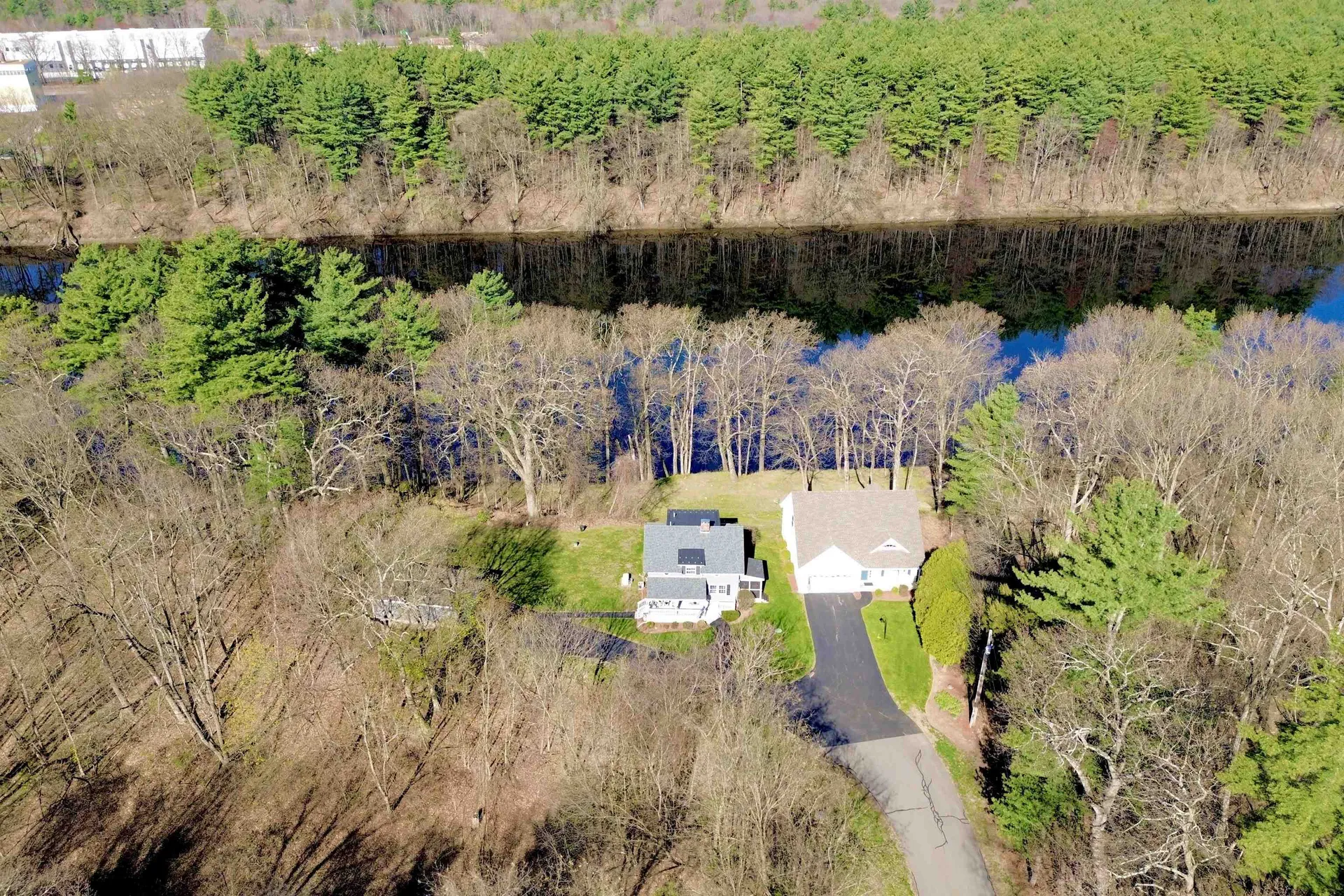 20 Gilcreast Drive Litchfield NH 03052