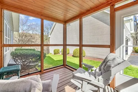 20 Gilcreast Drive Litchfield NH 03052