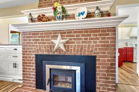 20 Gilcreast Drive Litchfield NH 03052