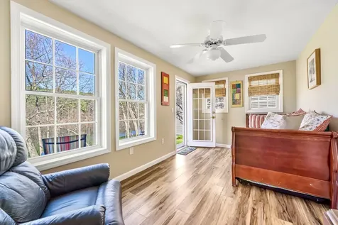20 Gilcreast Drive Litchfield NH 03052