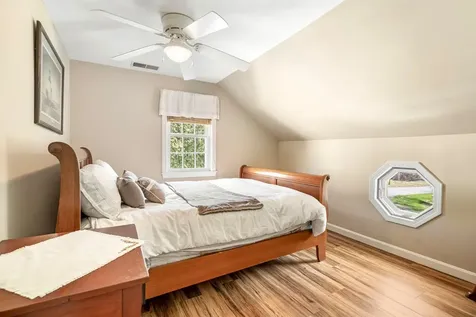 20 Gilcreast Drive Litchfield NH 03052