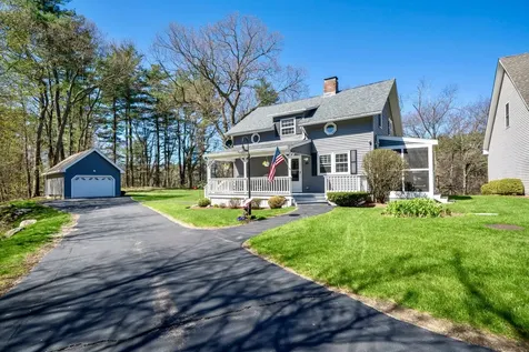 20 Gilcreast Drive Litchfield NH 03052