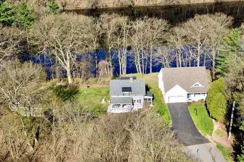 20 Gilcreast Drive Litchfield NH 03052