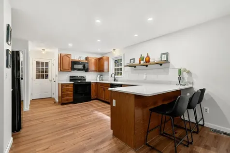 6 Taylor Court Peterborough NH 03458