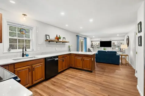 6 Taylor Court Peterborough NH 03458