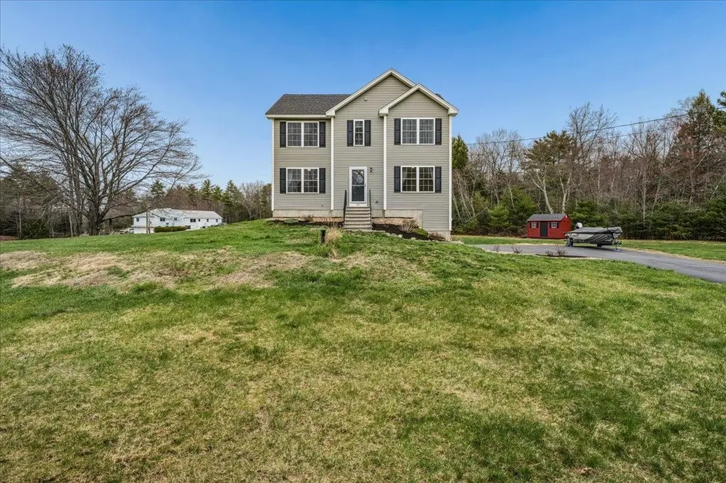 63 Chester Turnpike Hooksett NH 03106