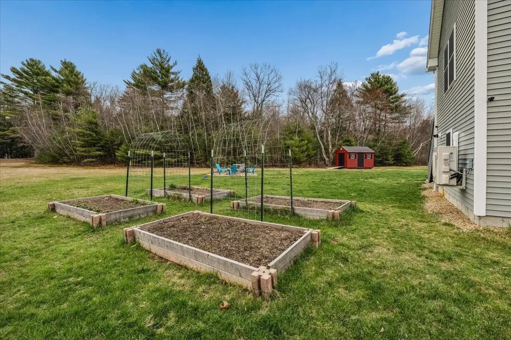 63 Chester Turnpike Hooksett NH 03106