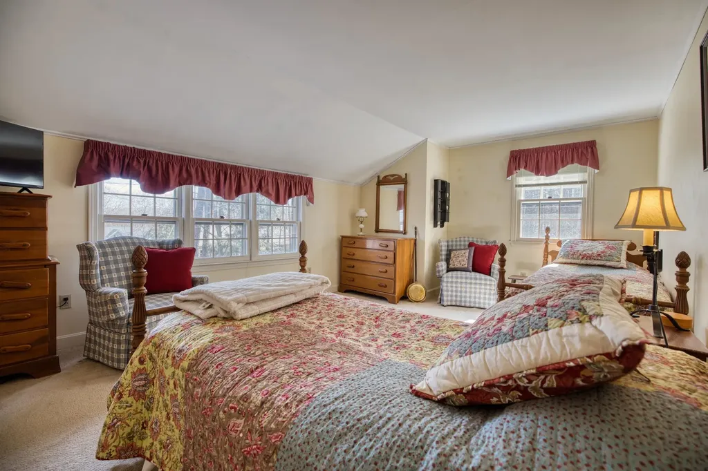 11 Robin Acres Drive Wolfeboro NH 03894