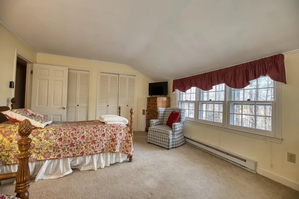 11 Robin Acres Drive Wolfeboro NH 03894