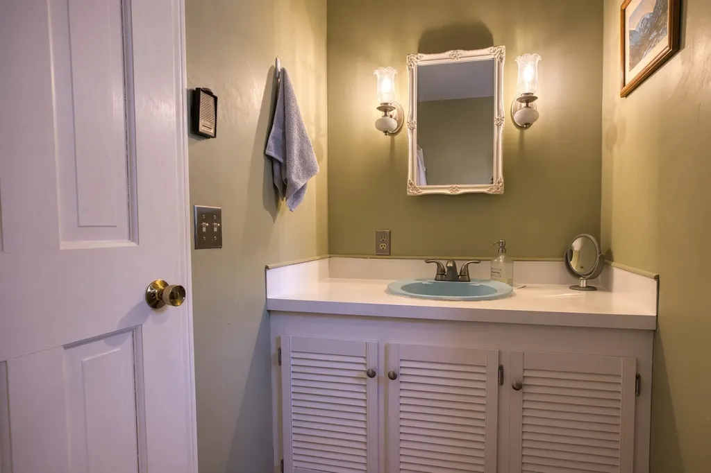 11 Robin Acres Drive Wolfeboro NH 03894