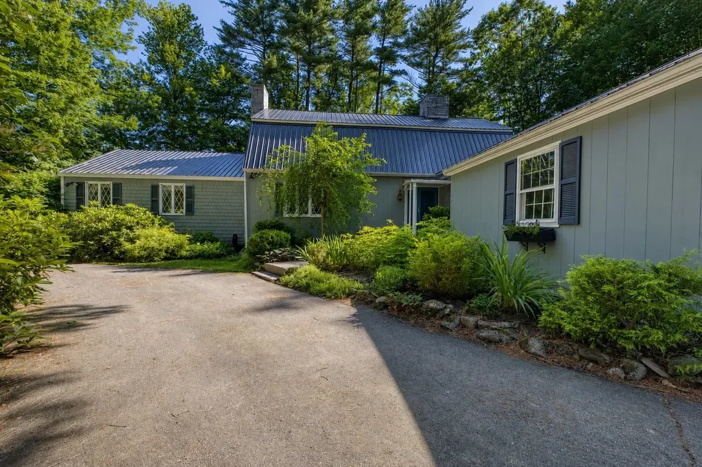 11 Robin Acres Drive Wolfeboro NH 03894