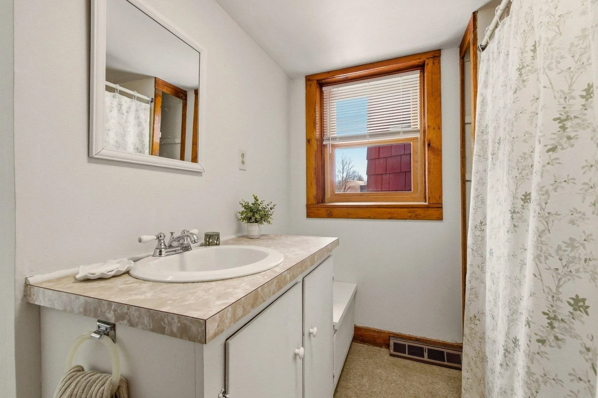 393 High Street Candia NH 03034