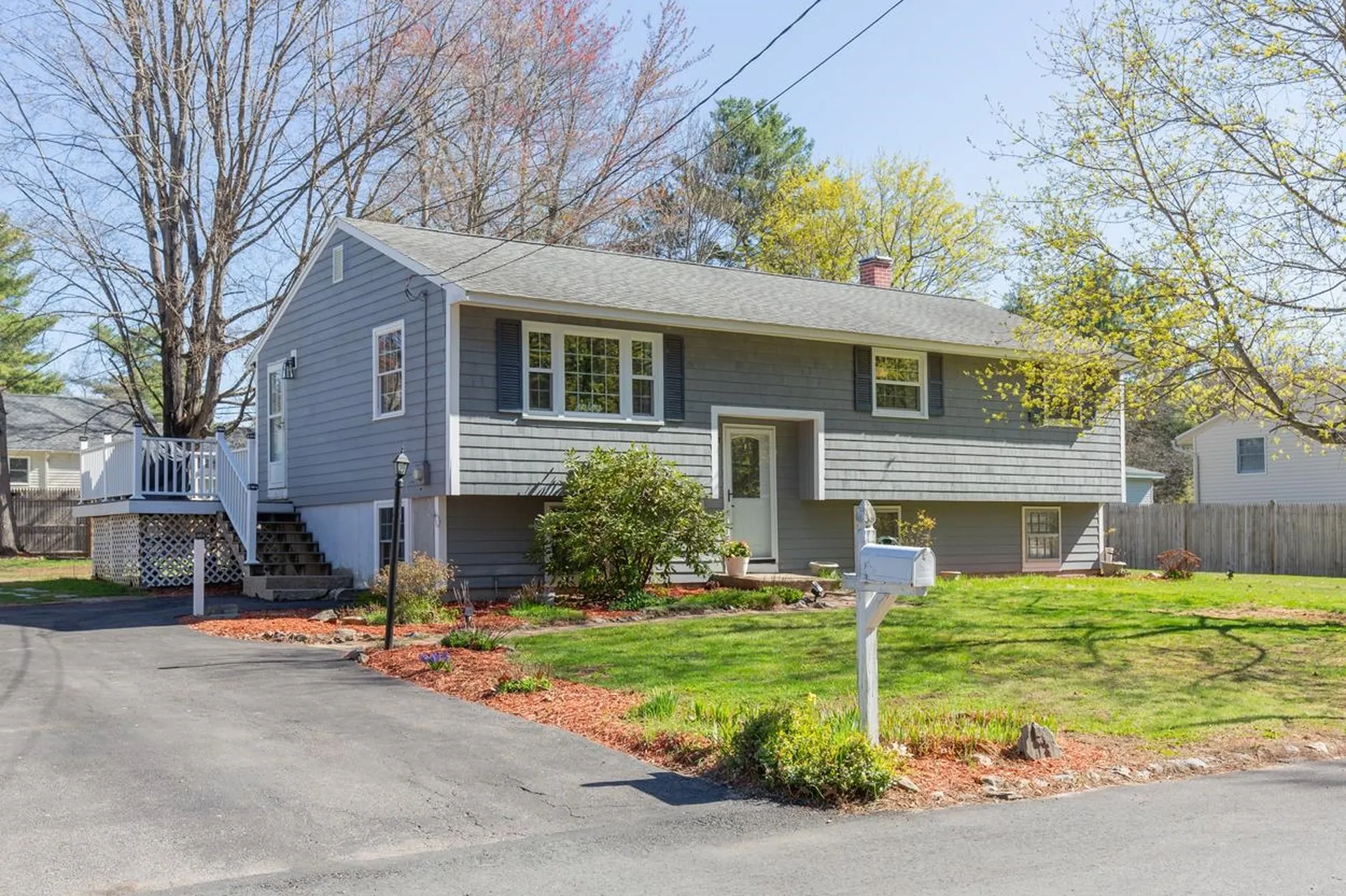 8 Kathy Drive Nashua NH 03062