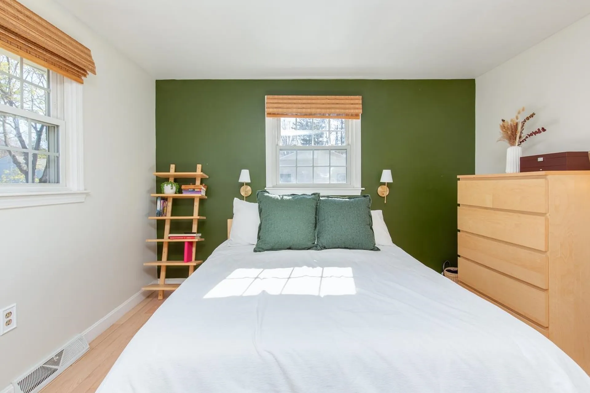 8 Kathy Drive Nashua NH 03062