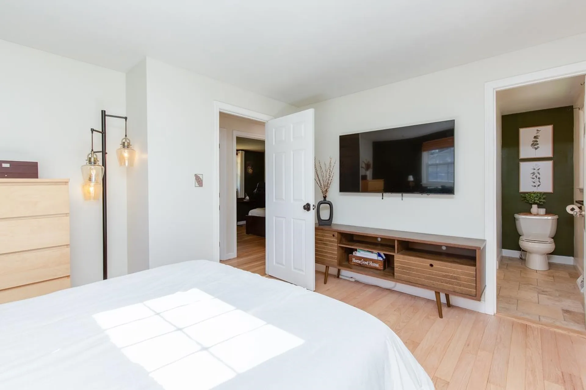 8 Kathy Drive Nashua NH 03062