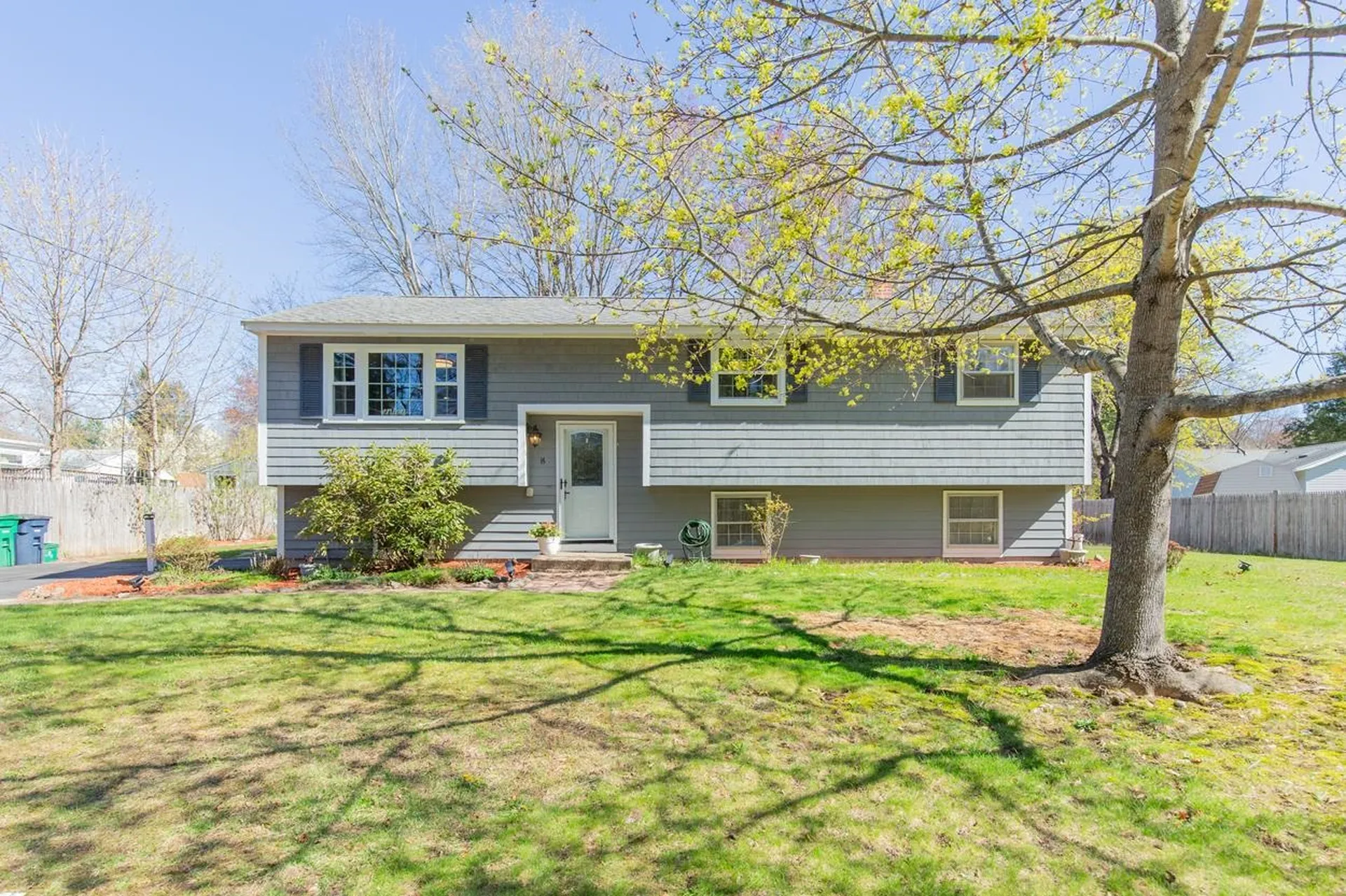 8 Kathy Drive Nashua NH 03062