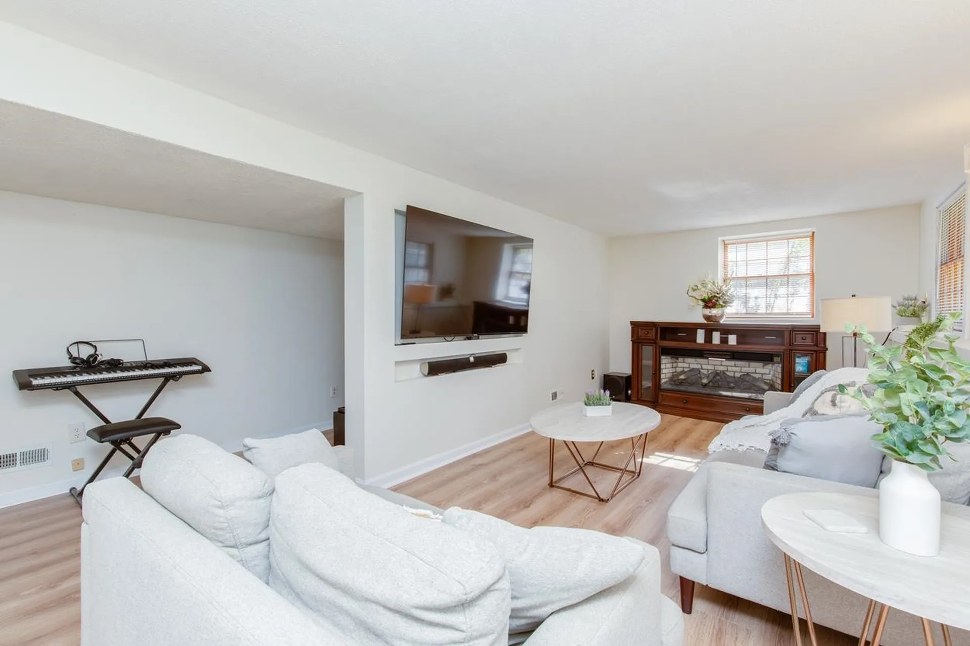 8 Kathy Drive Nashua NH 03062