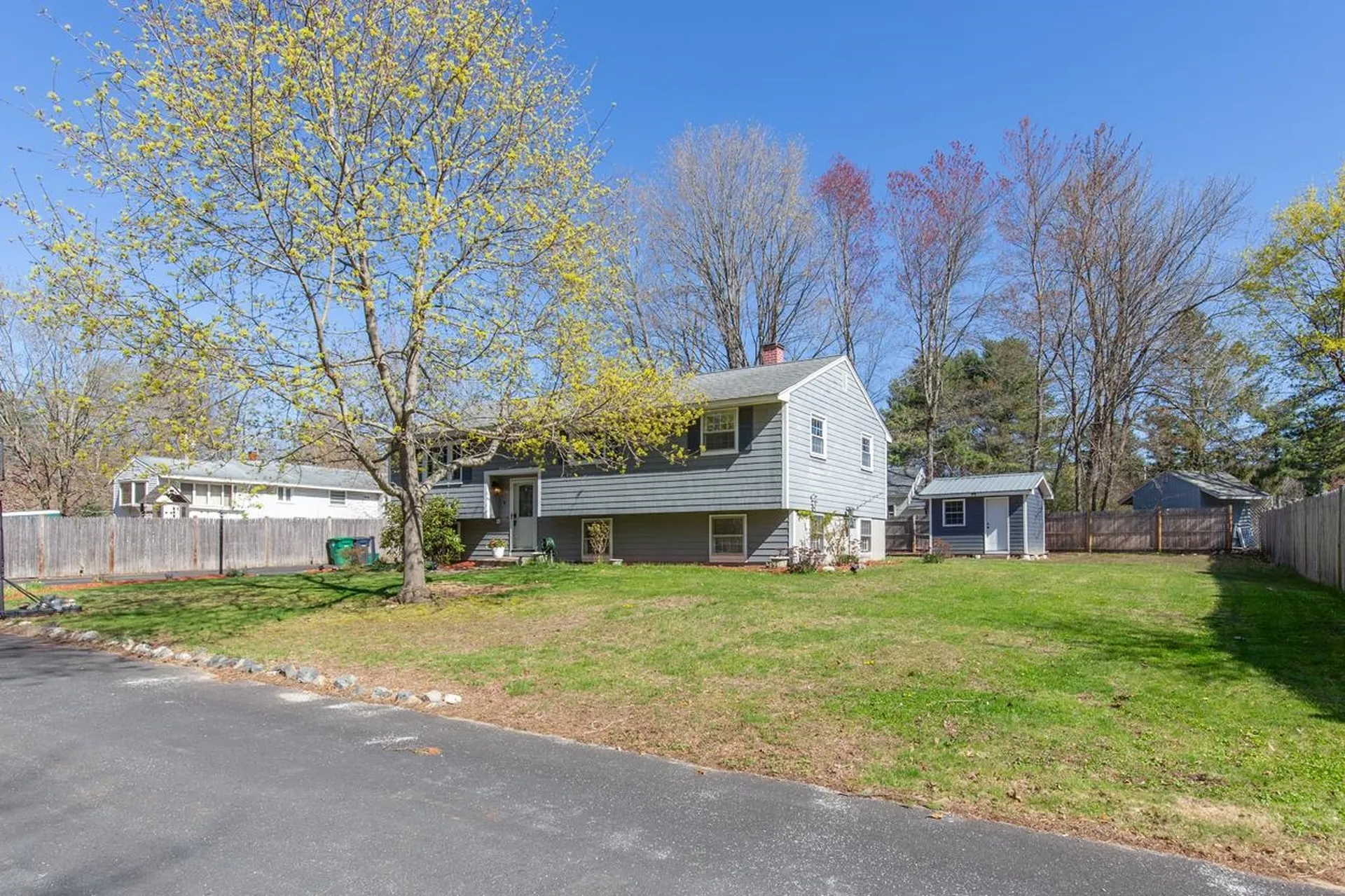 8 Kathy Drive Nashua NH 03062