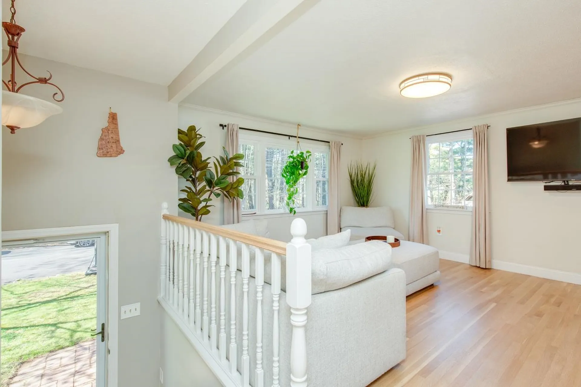 8 Kathy Drive Nashua NH 03062
