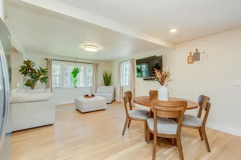 8 Kathy Drive Nashua NH 03062