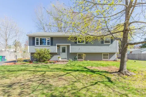8 Kathy Drive Nashua NH 03062