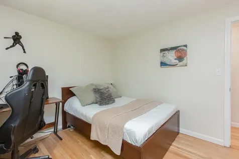8 Kathy Drive Nashua NH 03062