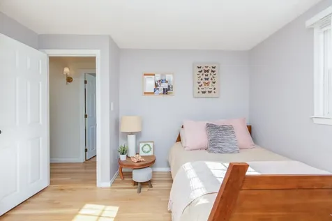 8 Kathy Drive Nashua NH 03062