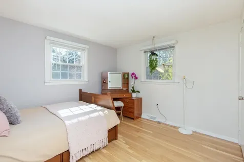 8 Kathy Drive Nashua NH 03062