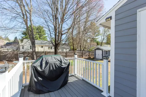 8 Kathy Drive Nashua NH 03062