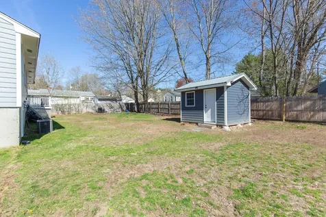 8 Kathy Drive Nashua NH 03062