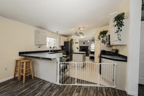 13 Jeffrey Drive Northwood NH 03261