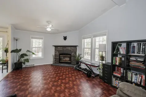 13 Jeffrey Drive Northwood NH 03261
