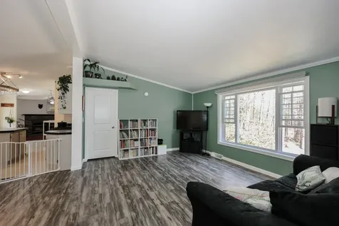 13 Jeffrey Drive Northwood NH 03261
