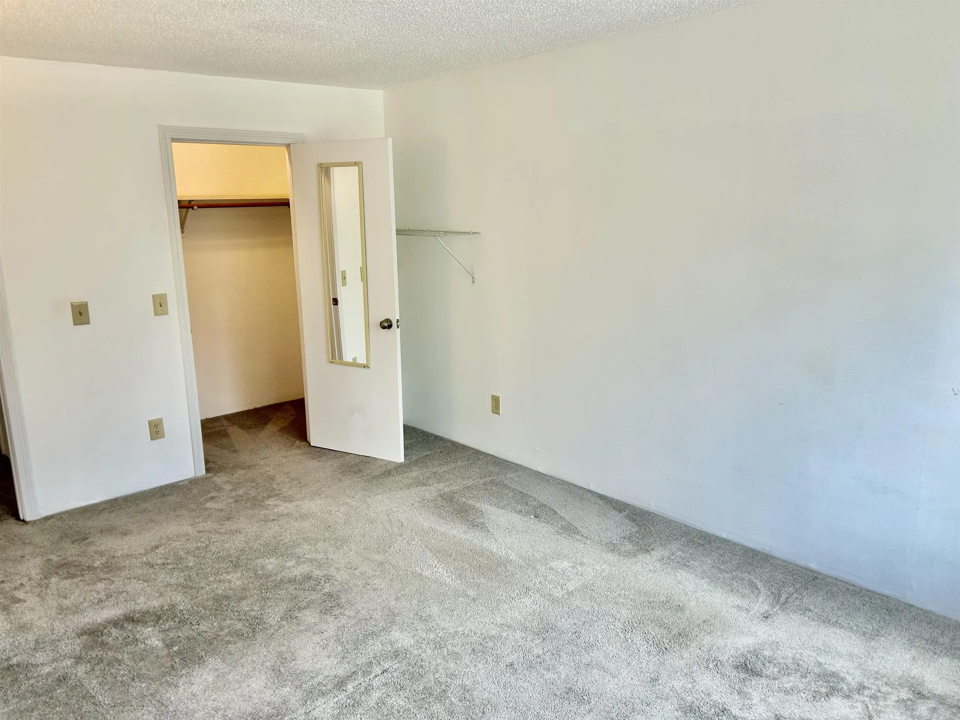 377 Huse Road Manchester NH 03103