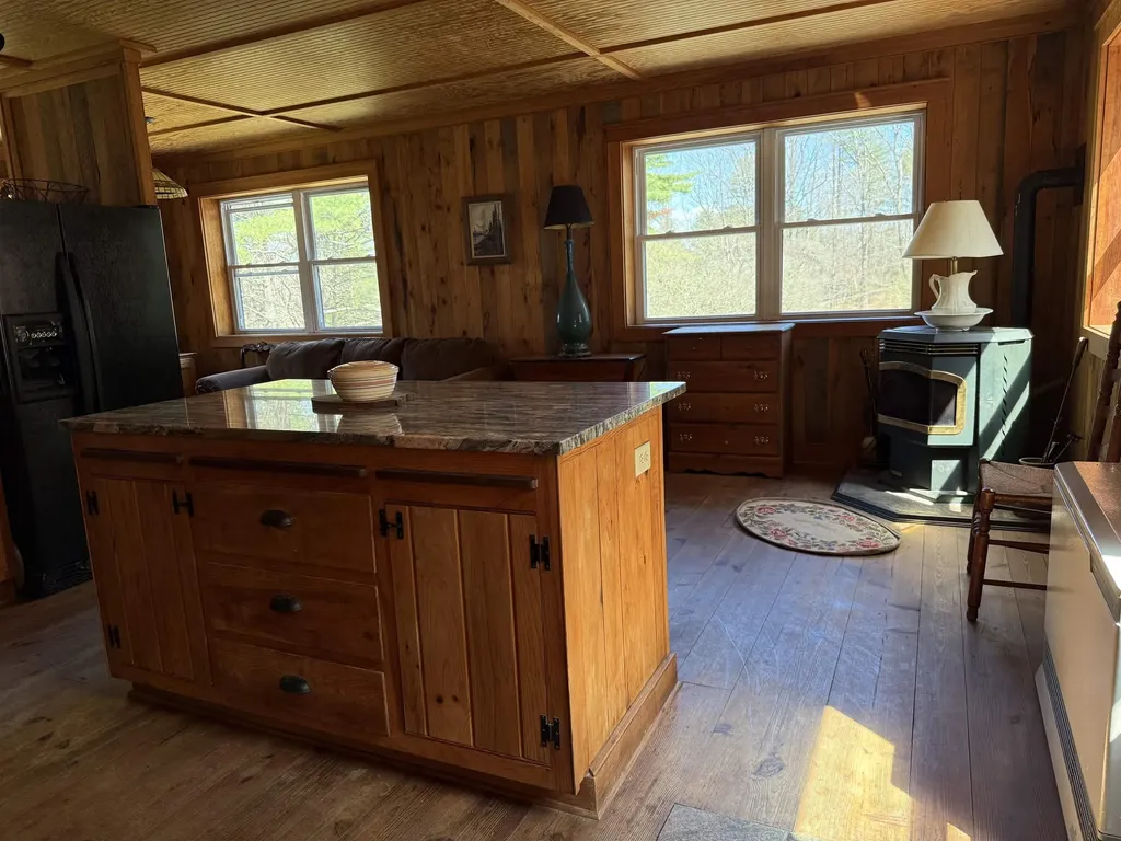 105 Craigue Hill Springfield VT 05156