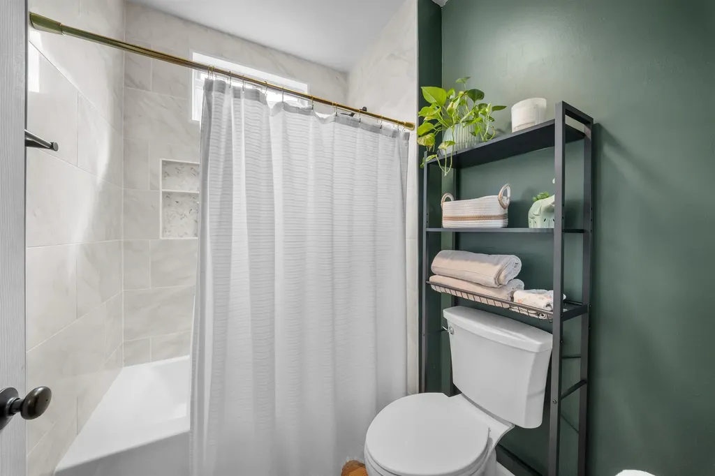 44 Dean Road Danbury NH 03230
