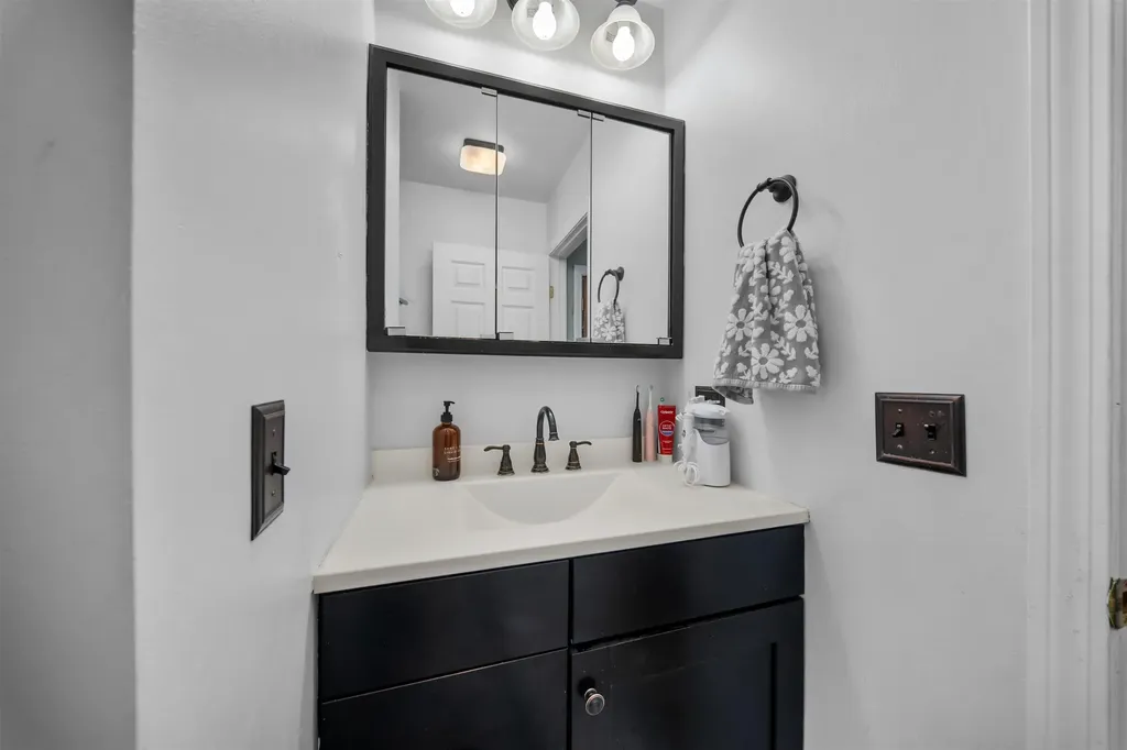 44 Dean Road Danbury NH 03230