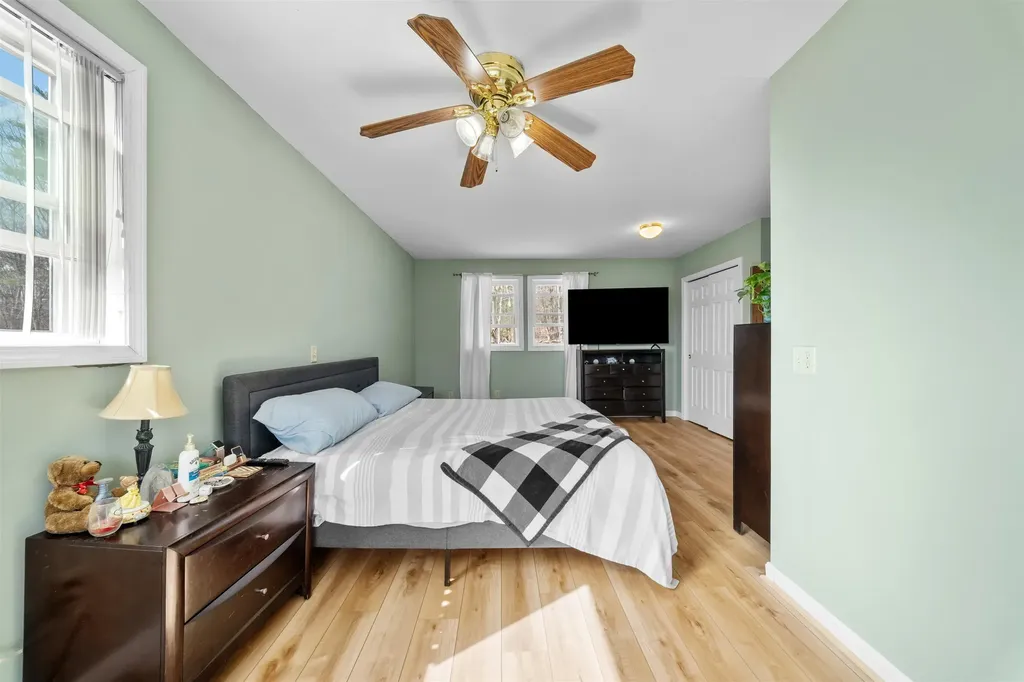 44 Dean Road Danbury NH 03230