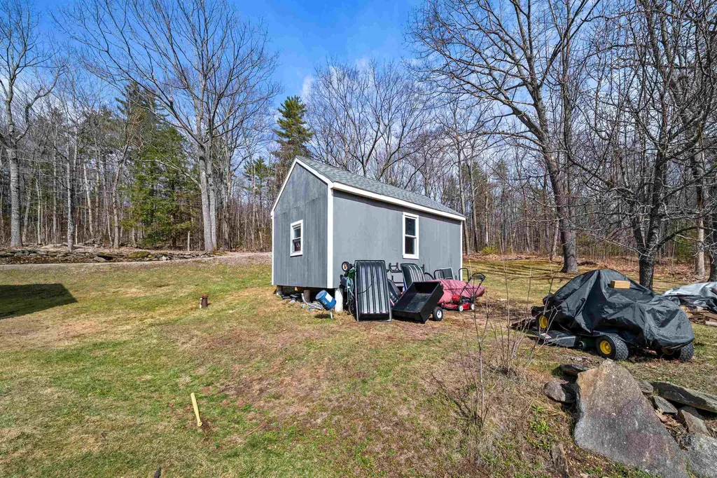 44 Dean Road Danbury NH 03230