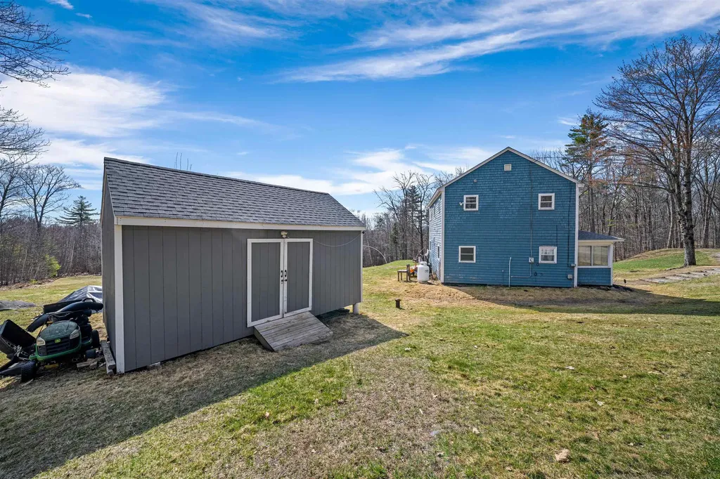 44 Dean Road Danbury NH 03230